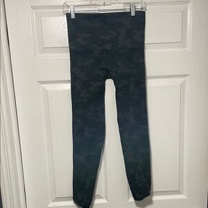 SPANX Dark Camouflage Leggings